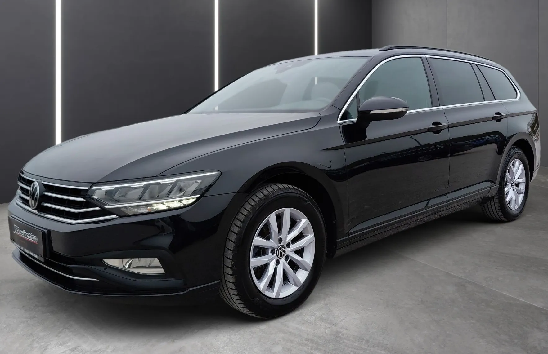 Zunanja slika - VW Passat - Variant 2.0 TDI BMT SCR Business DSG-Vlečna kljuka-Kamera - 1