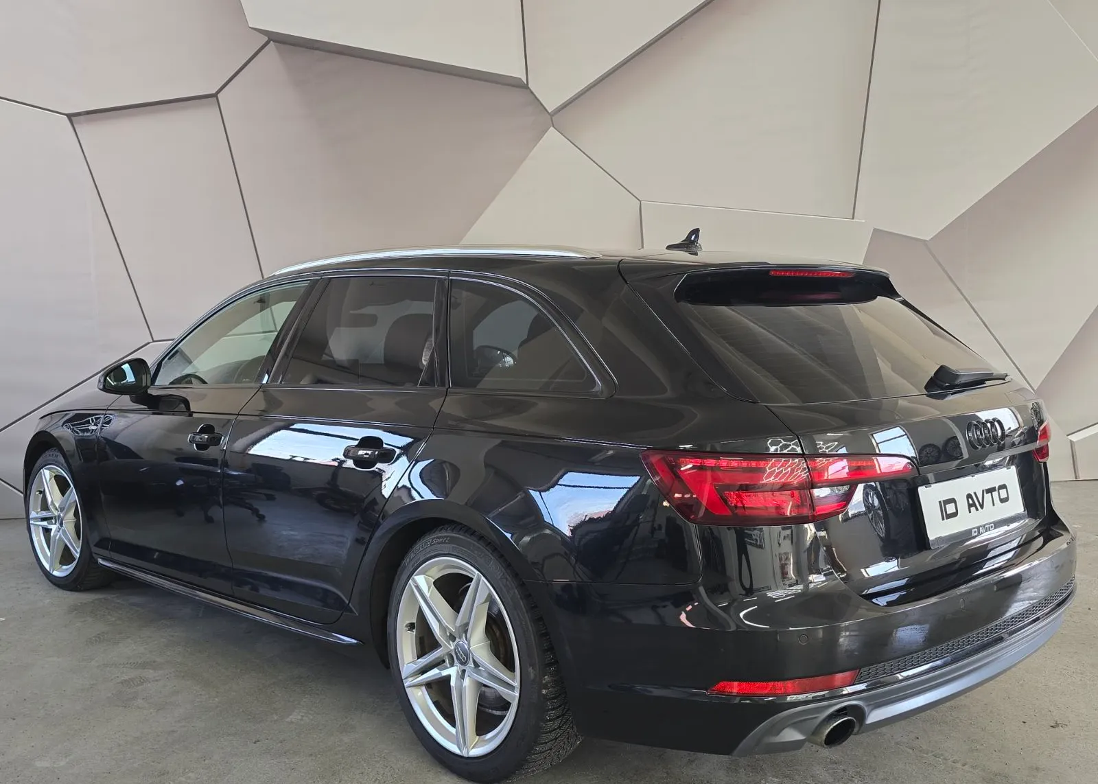 Zunanja slika - Audi A4 - Avant 2,0 TDI Sport S tronic - 3