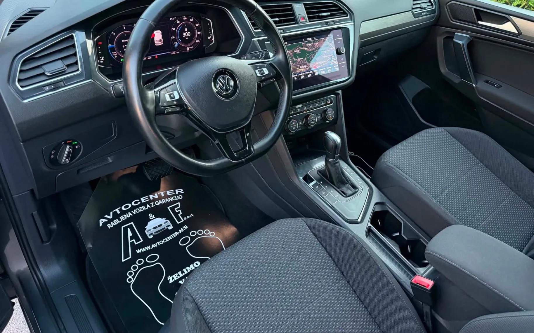 Notranja slika - Volkswagen Tiguan Allspace - 2.0 TDI-DSG-7 SEDEŽEV-VIRTUAL-LIZING ZA TUJCE-... - 8
