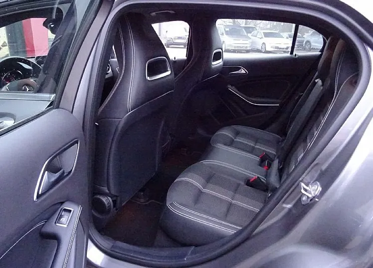 Zunanja slika - Mercedes-Benz GLA-Razred - GLA 180 AVT.-122KM - KOT NOV -NAVI-GRETJE SEDEŽEV - 10