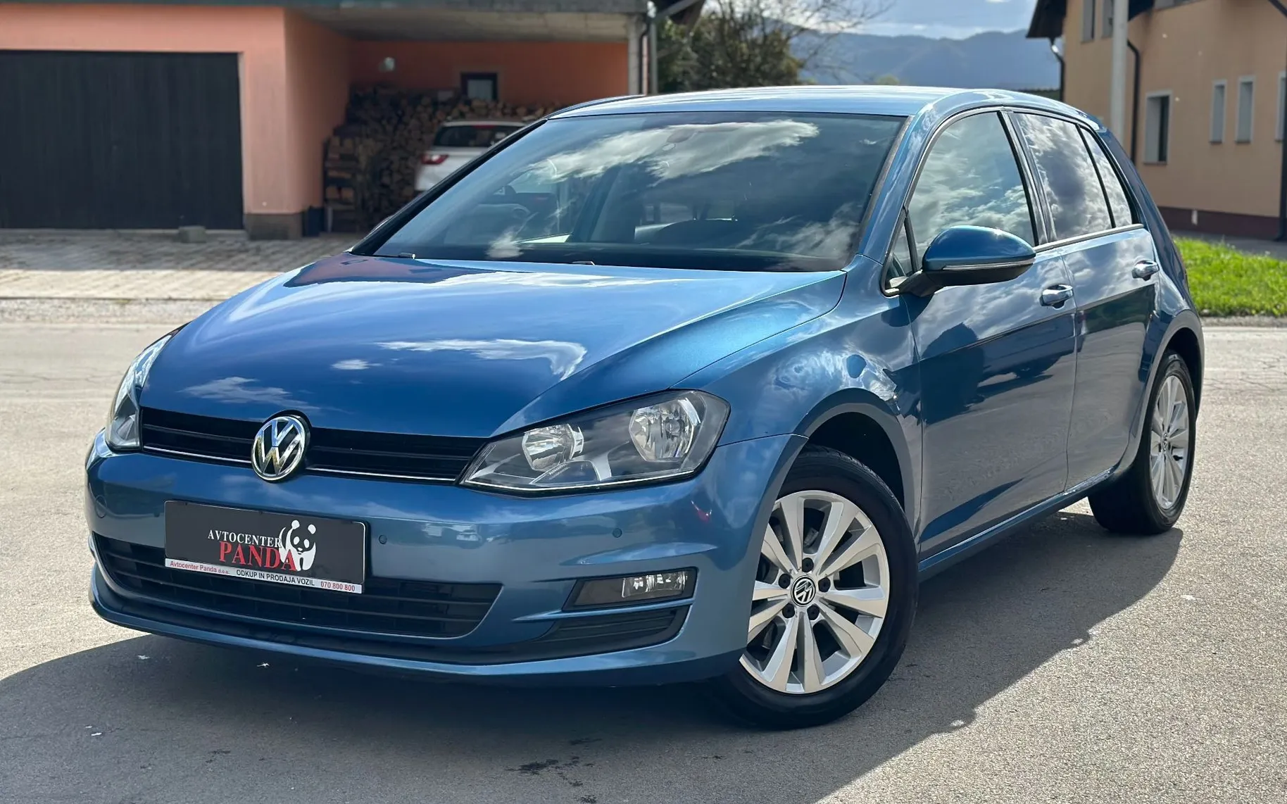 Zunanja slika - Volkswagen Golf - 1,6 TDI Comfortline - 1
