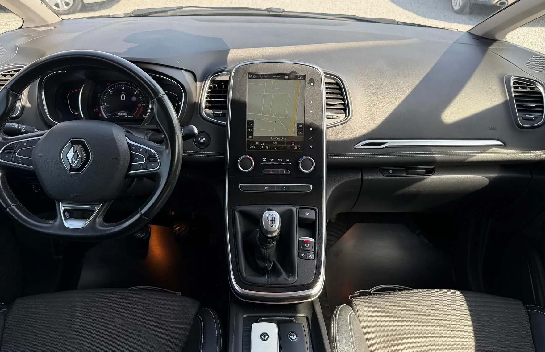 Zunanja slika - Renault Scénic - Scenic 1.7 DCI-LED PURE VISION-NAVI-MRT.KOTI-LINE ASS. - 10