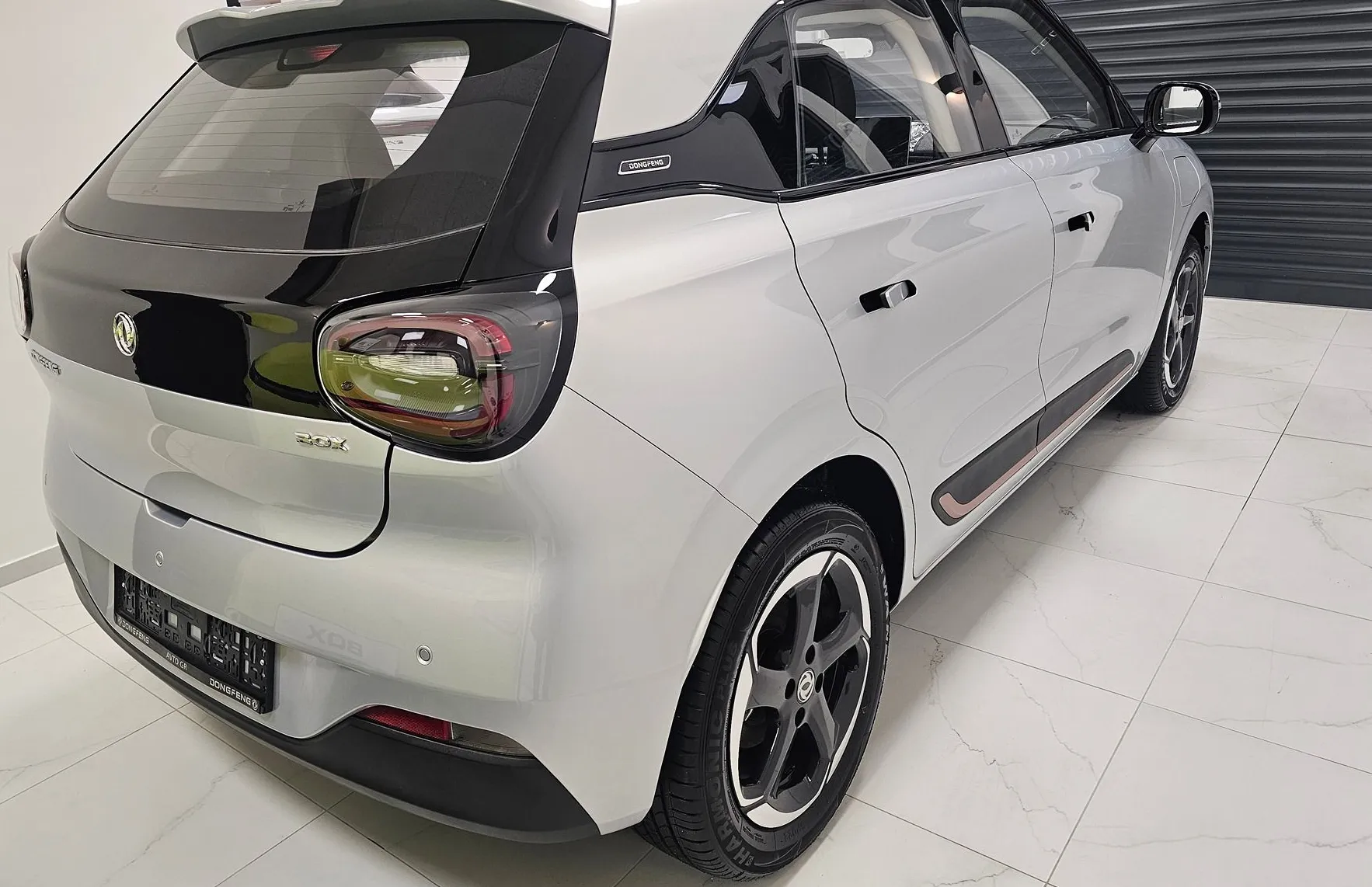 Zunanja slika - Dongfeng Box - 42.3 kWh 70 kW- SILVER- - 15