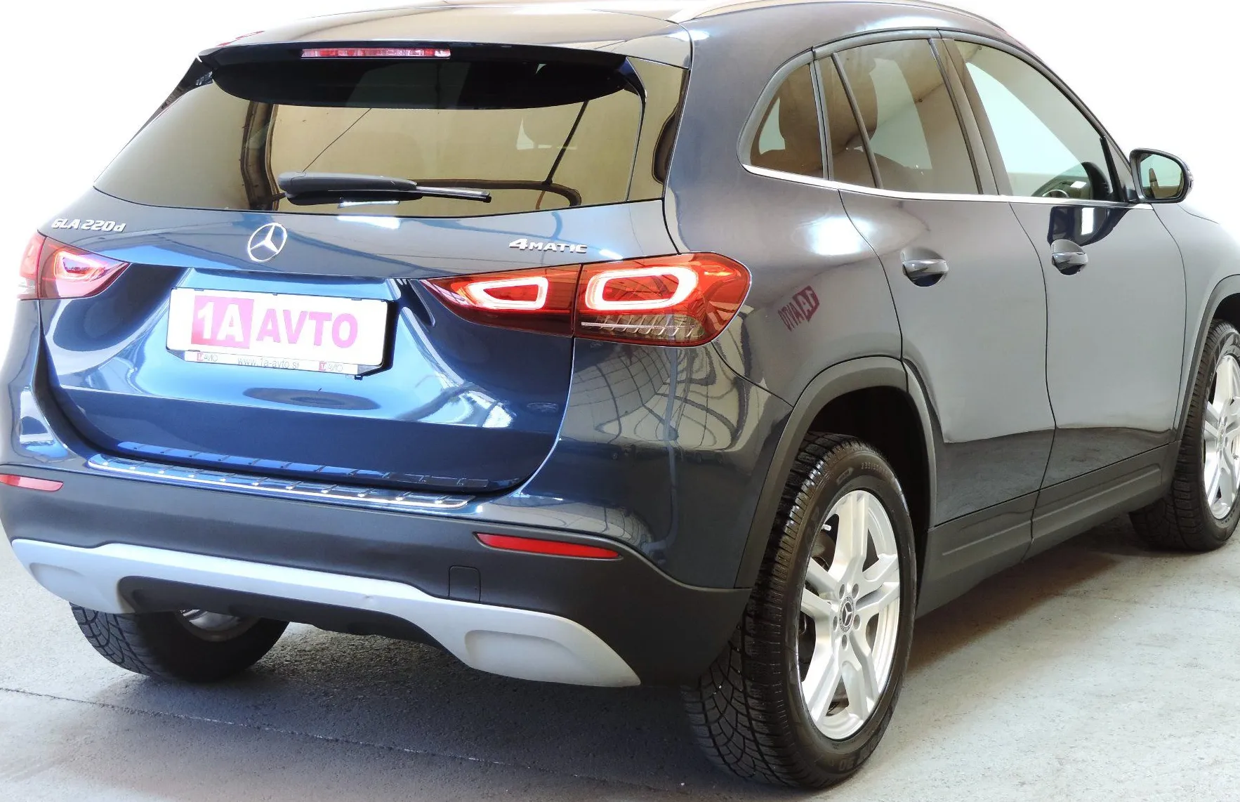 Zunanja slika - Mercedes-Benz GLA-Razred - GLA 220 d 4MATIC  Avt. KAMERA-USNJE-LED... - 5
