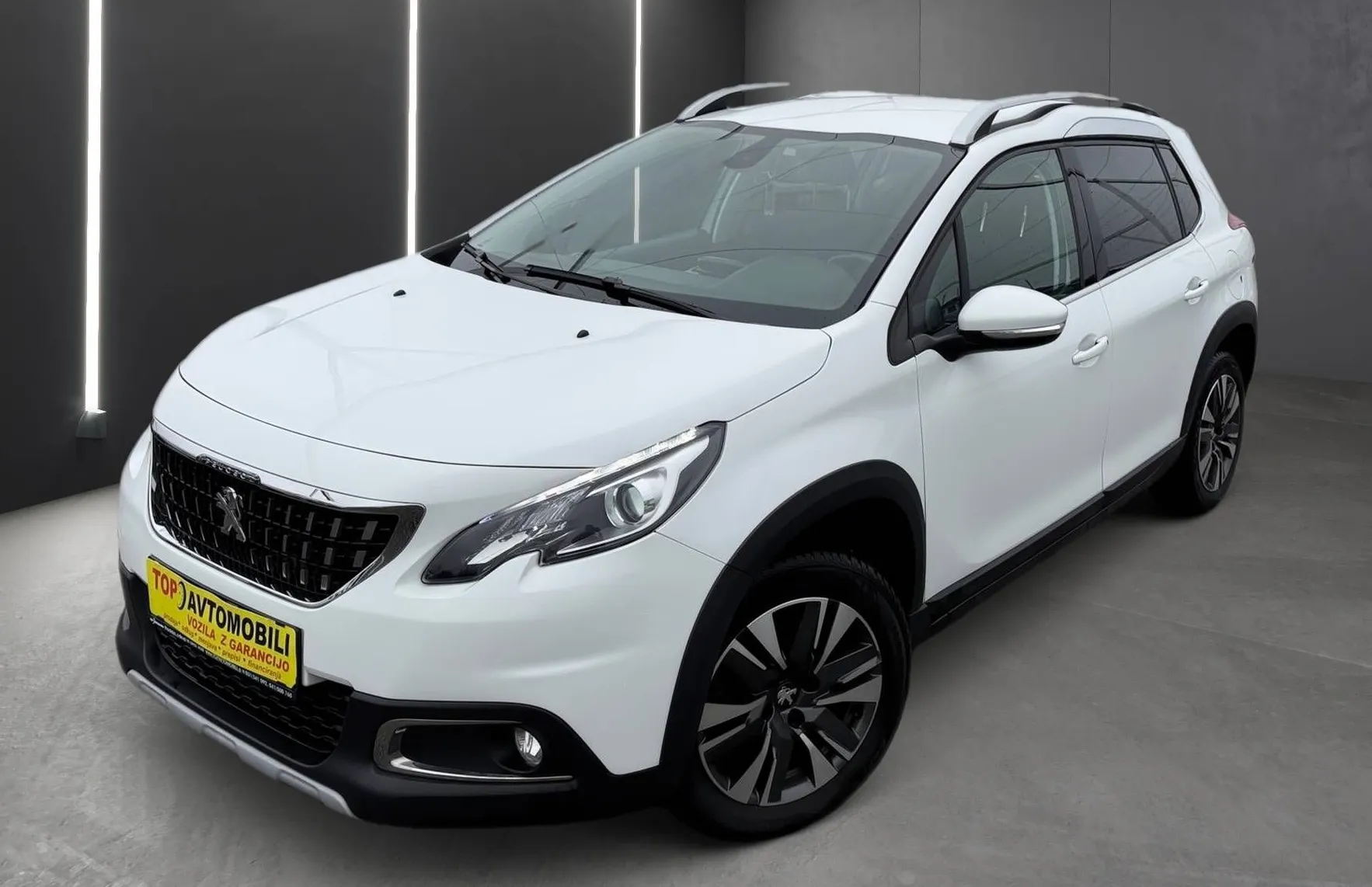 Zunanja slika - Peugeot 2008 - 1.2 PureTech SLOVENSKI 1.LASTNIK BI-XENON NAVI P - 2