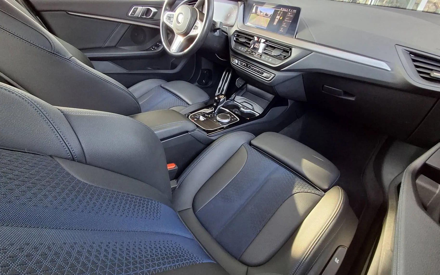 Zunanja slika - BMW Serija 1 - : 118iA 136ch M Sport DKG7 DECEMBRSKA AKCIJA - 8