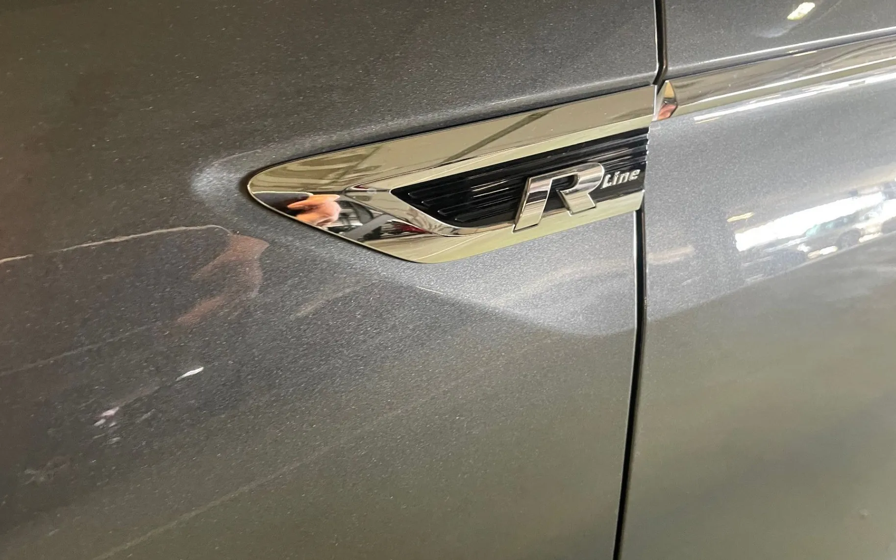 Zunanja slika - VW Tiguan - R-LINE 140 KW 4X4 LED.NAVI.KAMERA.USNJE.2XPDC - 5