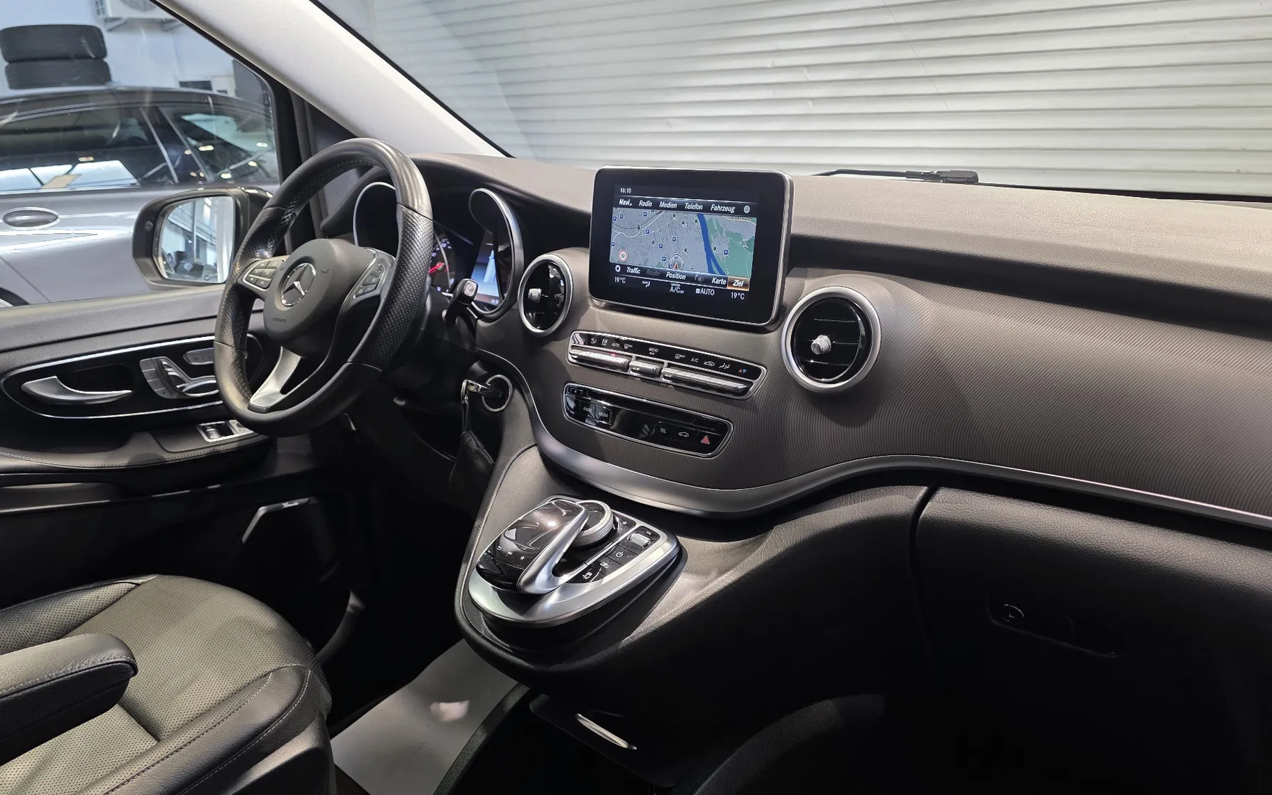 Zunanja slika - Mercedes-Benz V-Razred - V 250 d BlueEFFICIENCY Avt. 4Matic USNJE 360KAM TEMP 7xS - 9