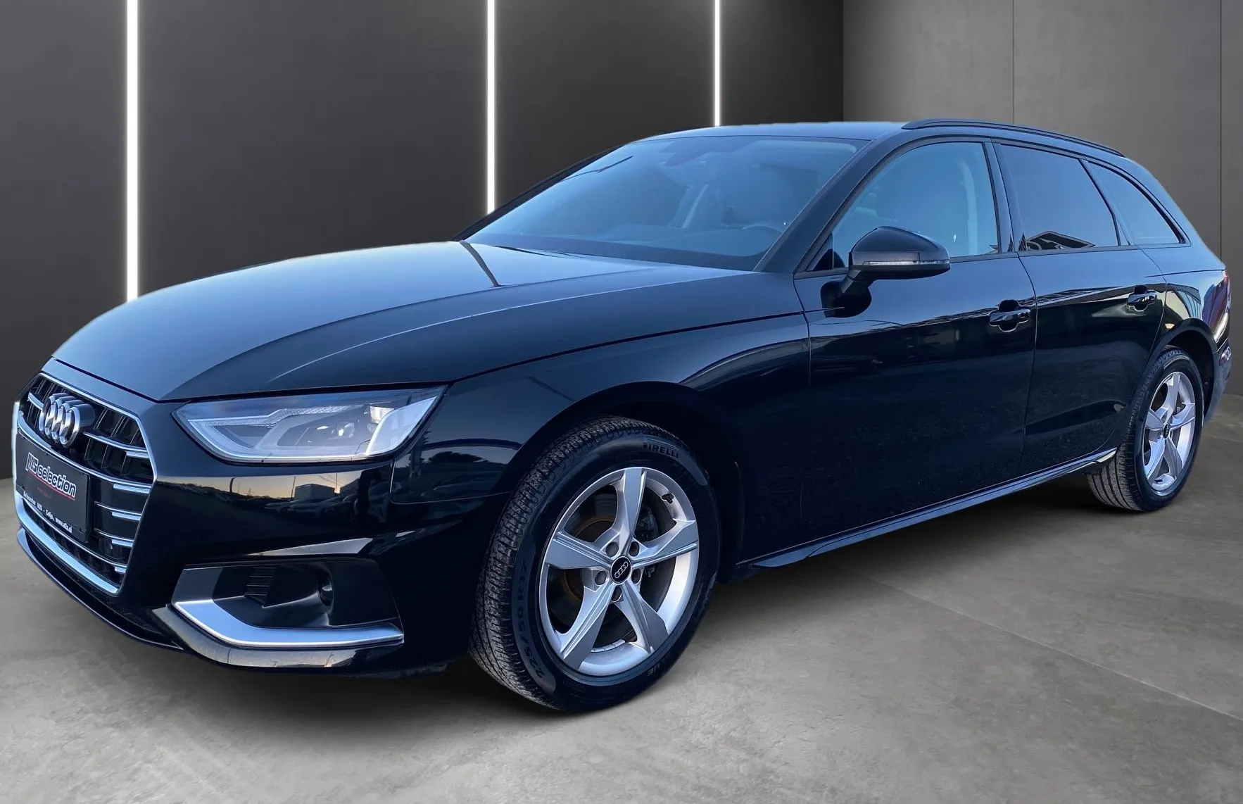 Zunanja slika - Audi A4 - Avant 30 TDI S tronic Advanced-17 COL-LED-Ogrevana sed.. - 1