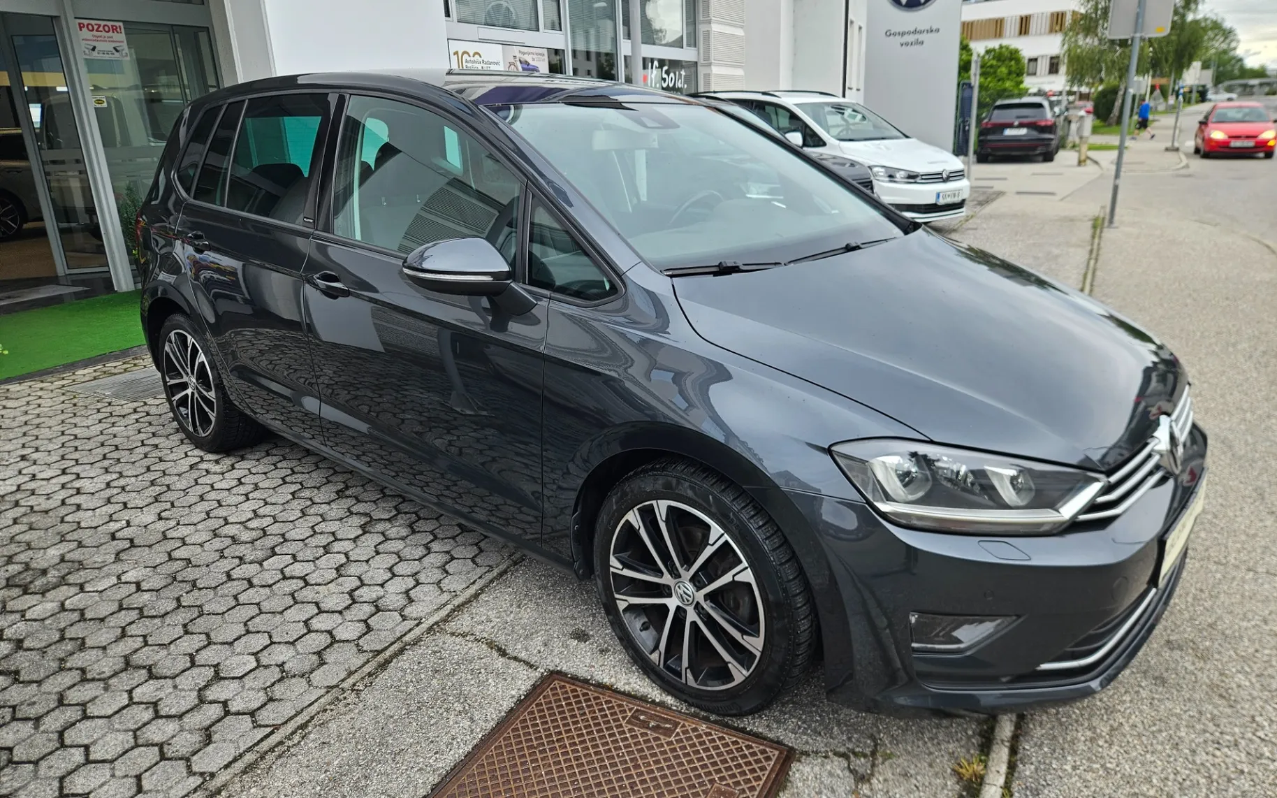 Zunanja slika - VW Golf - 2.0 TDI Comfortline - 2