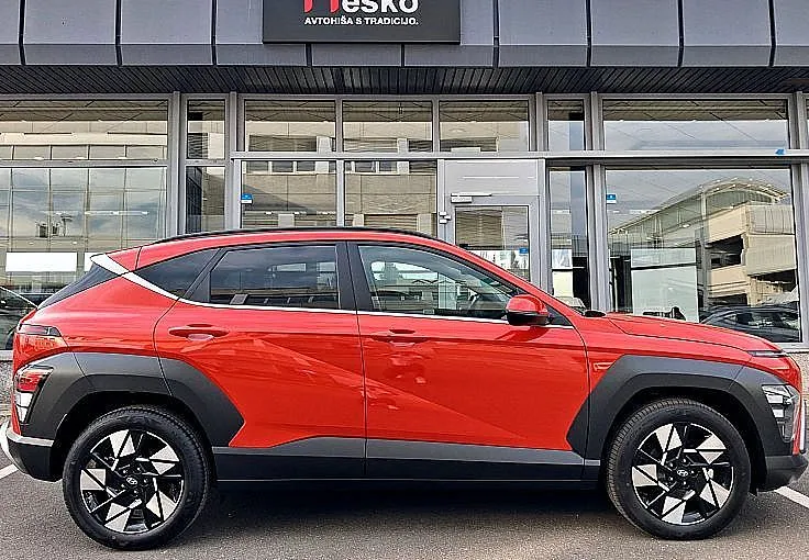 Zunanja slika - Hyundai Kona - 1.6 GDI   hibrid Premium DCT KOT NOV - SAMO 104km - 4