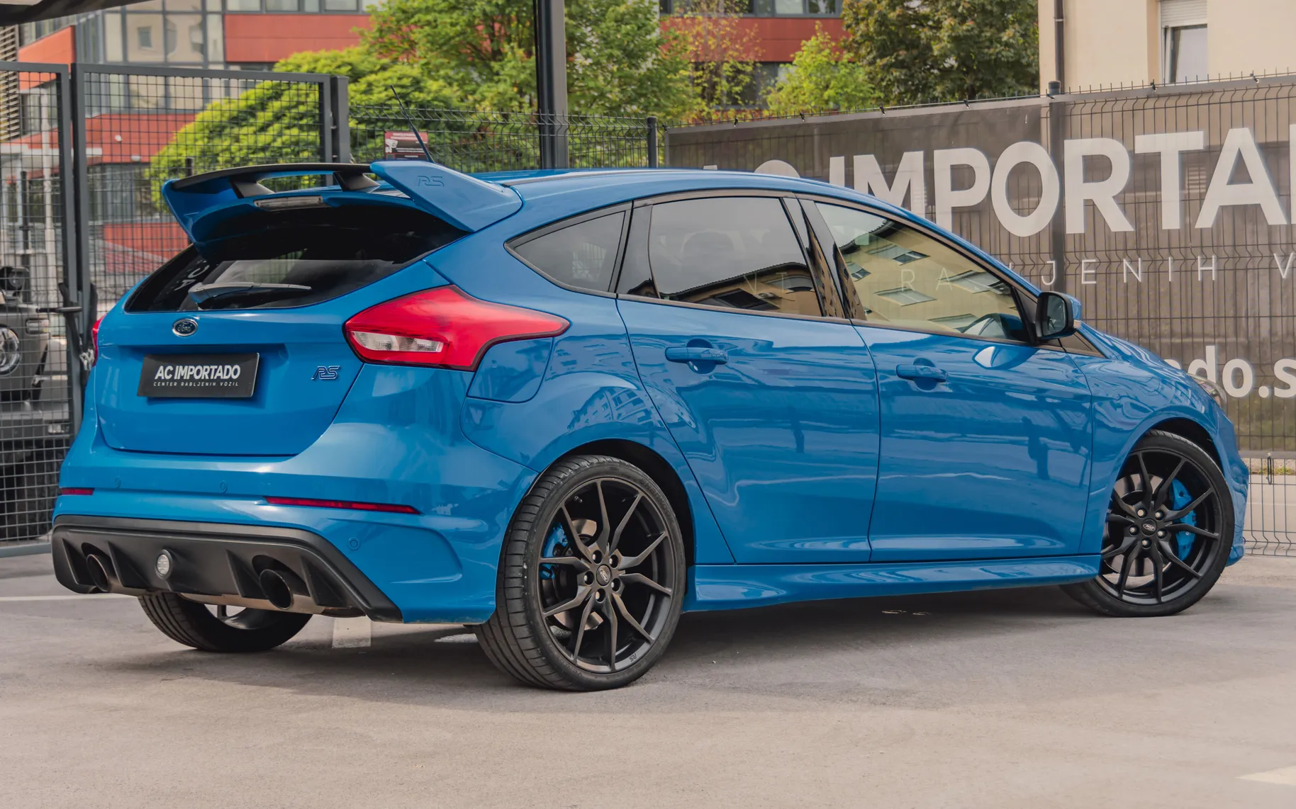 Zunanja slika - Ford Focus - 2.3 EcoBoost RS 4x4-RECARO-BREMBO-NAVI-SYNC-DAB-19 - 5