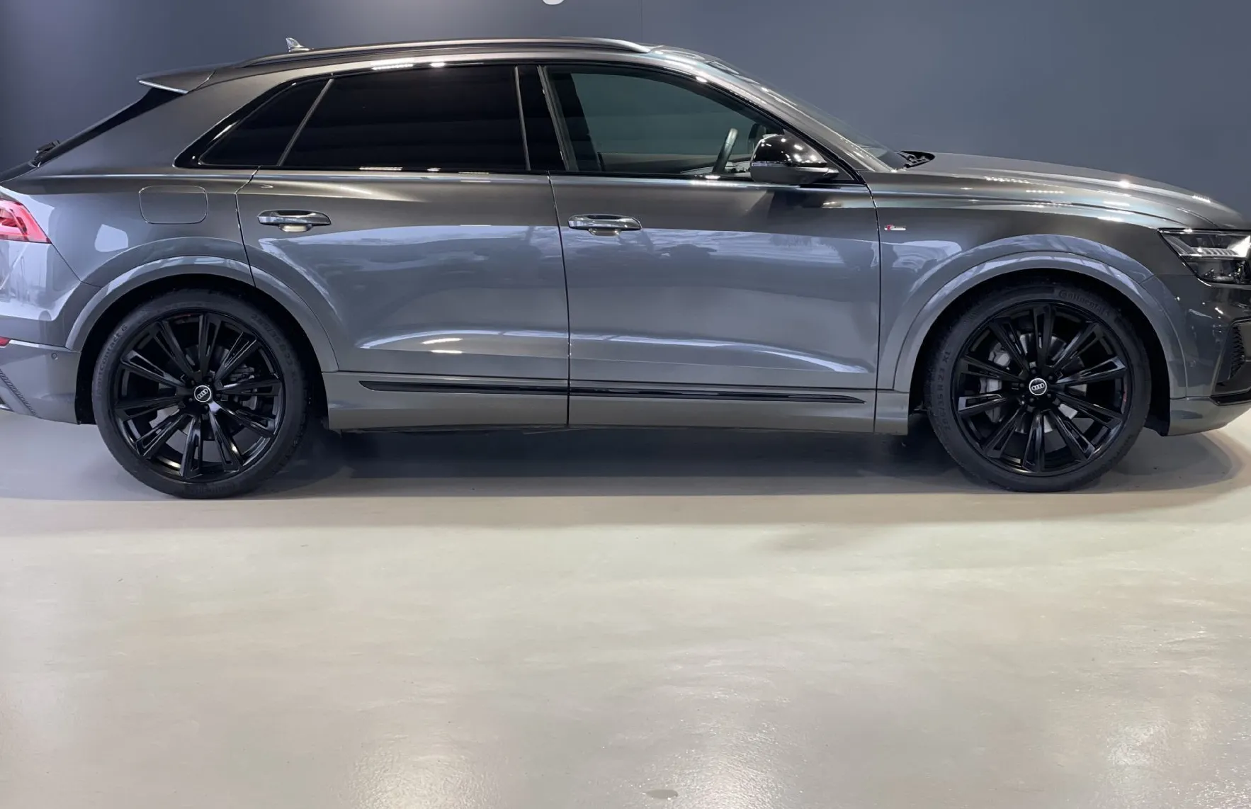 Zunanja slika - Audi Q8 - 50TDI-S LINE-QUATTRO-HEAD UP-PANO-SOFT-NAVI-ZRAČNO - 3