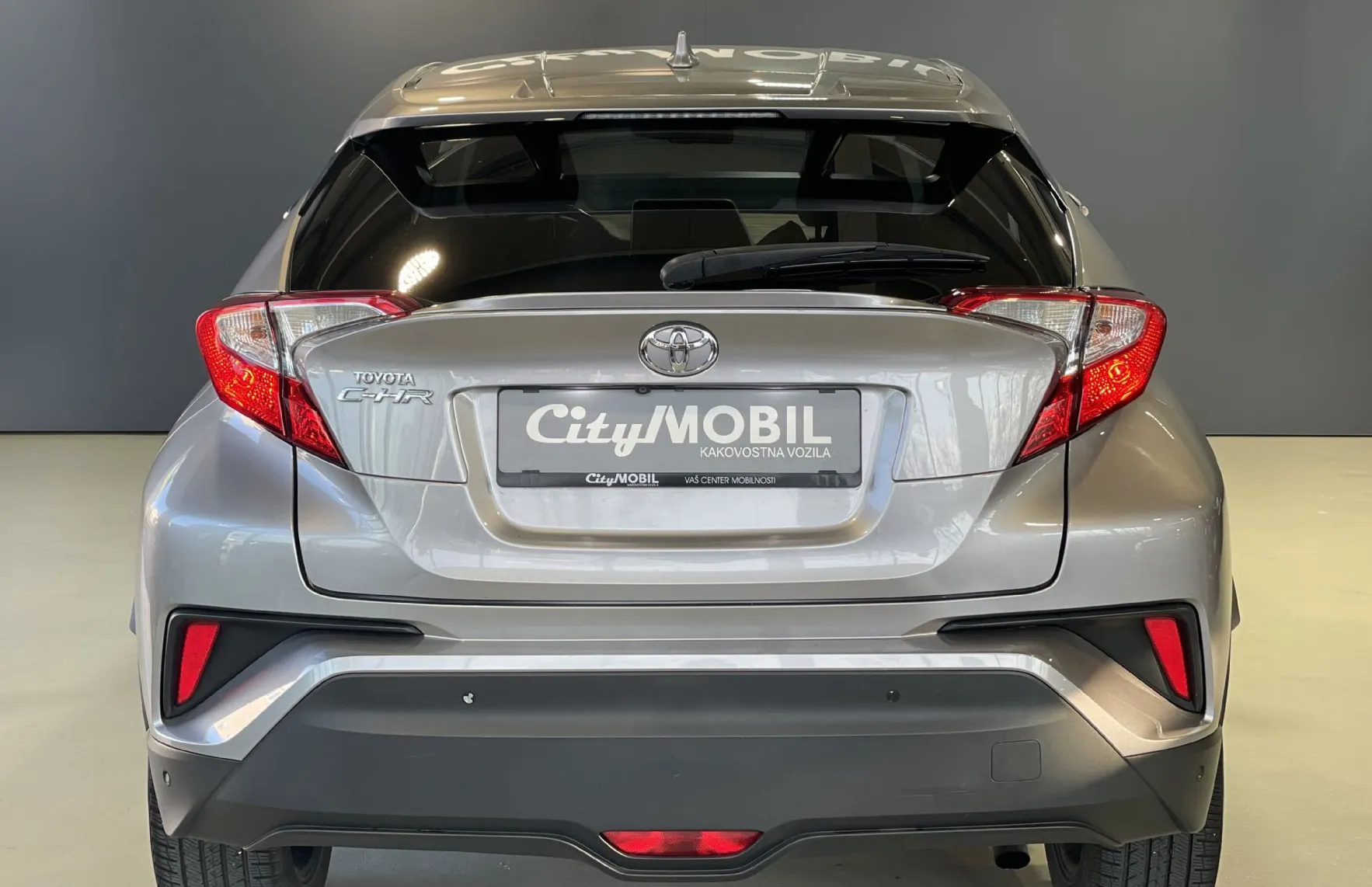 Zunanja slika - Toyota C-HR - KEYLESS-KAMERA-RADAR-LANE-PARK SENZORJI-GRETJE SED - 7