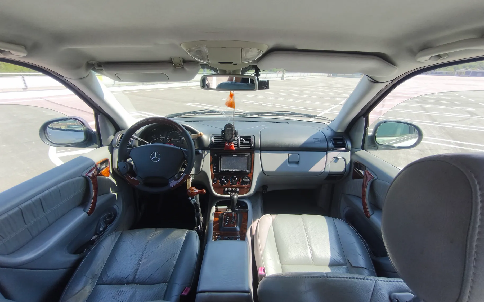 Notranja slika - Mercedes-Benz M-Razred - ML 320 Avt. - 5