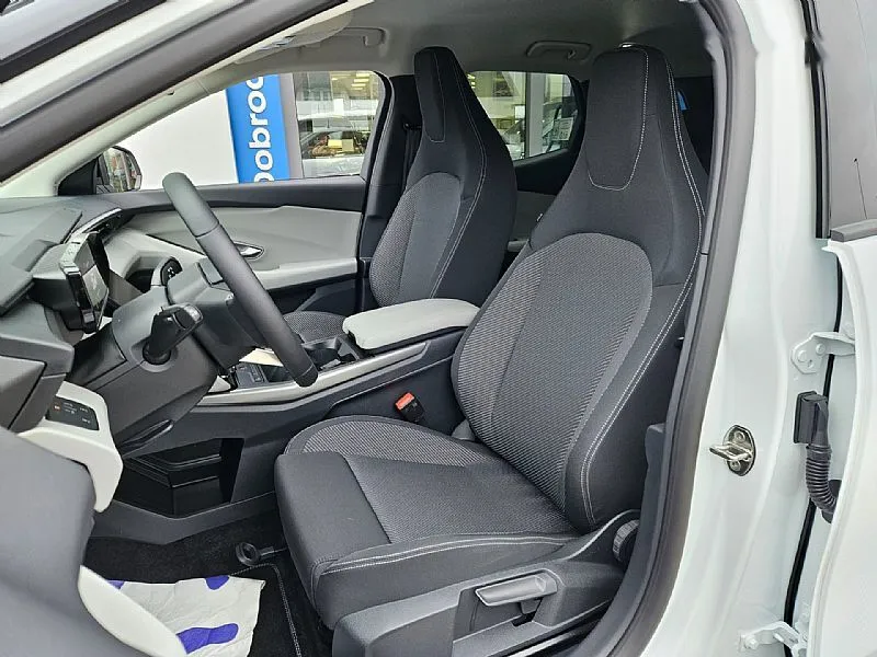 Zunanja slika - Ford Explorer EV - SELECT RWD - 4
