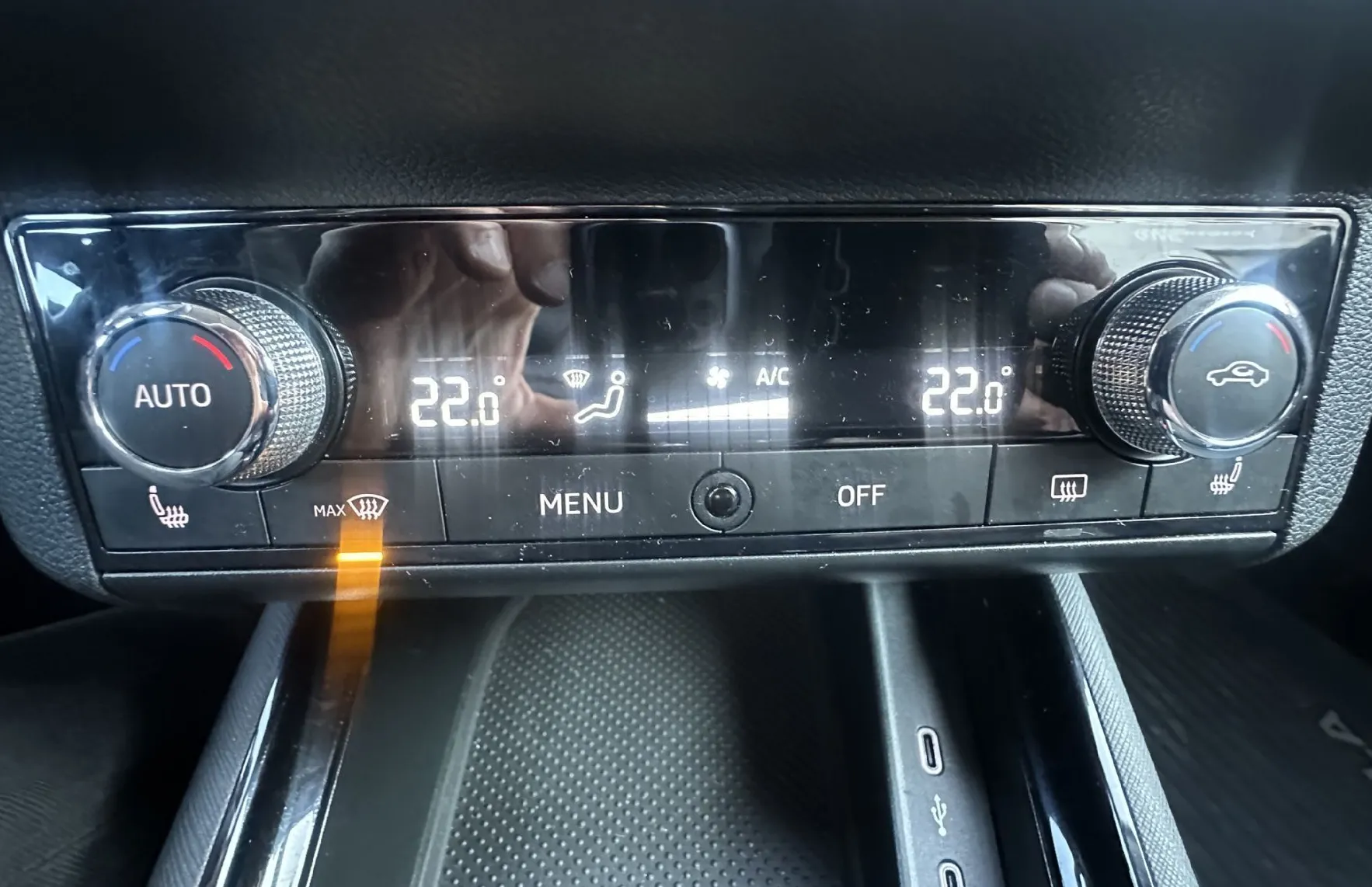 Zunanja slika - Škoda Scala - 1.5 TSI ACT. 110kW.SLOVENSKI.SAMO 91.000 KM.VSI SE - 5