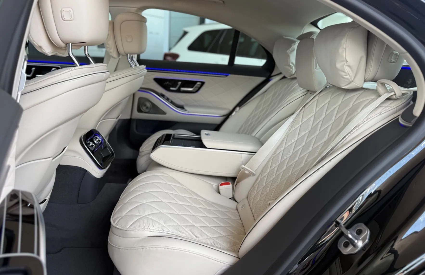 Zunanja slika - Mercedes-Benz S-Razred - 450 d 4MATIC AMG Line - 14