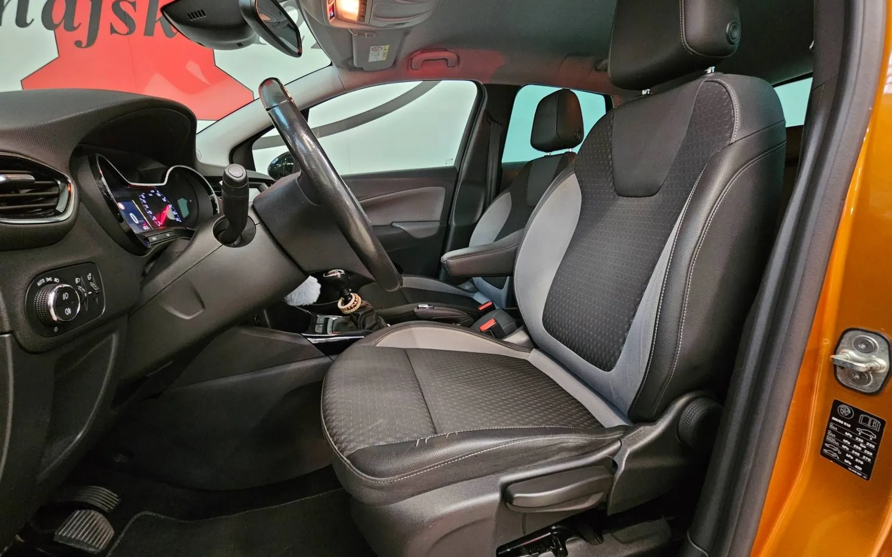 Zunanja slika - Opel Crossland X - 1.2 Innovation - 5