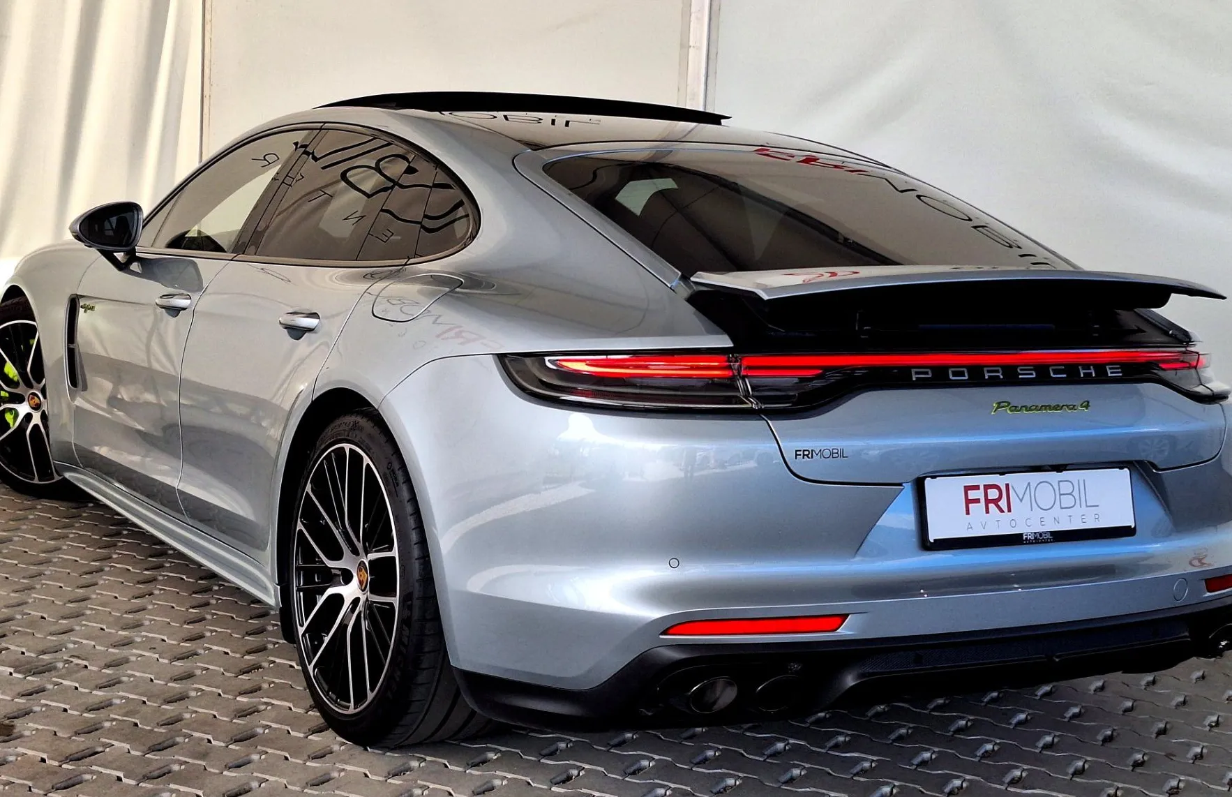 Zunanja slika - Porsche Panamera - 4E-Hybrid Platinum Edition•SOFTCLOSE•AIR•PANO•BOSE - 4