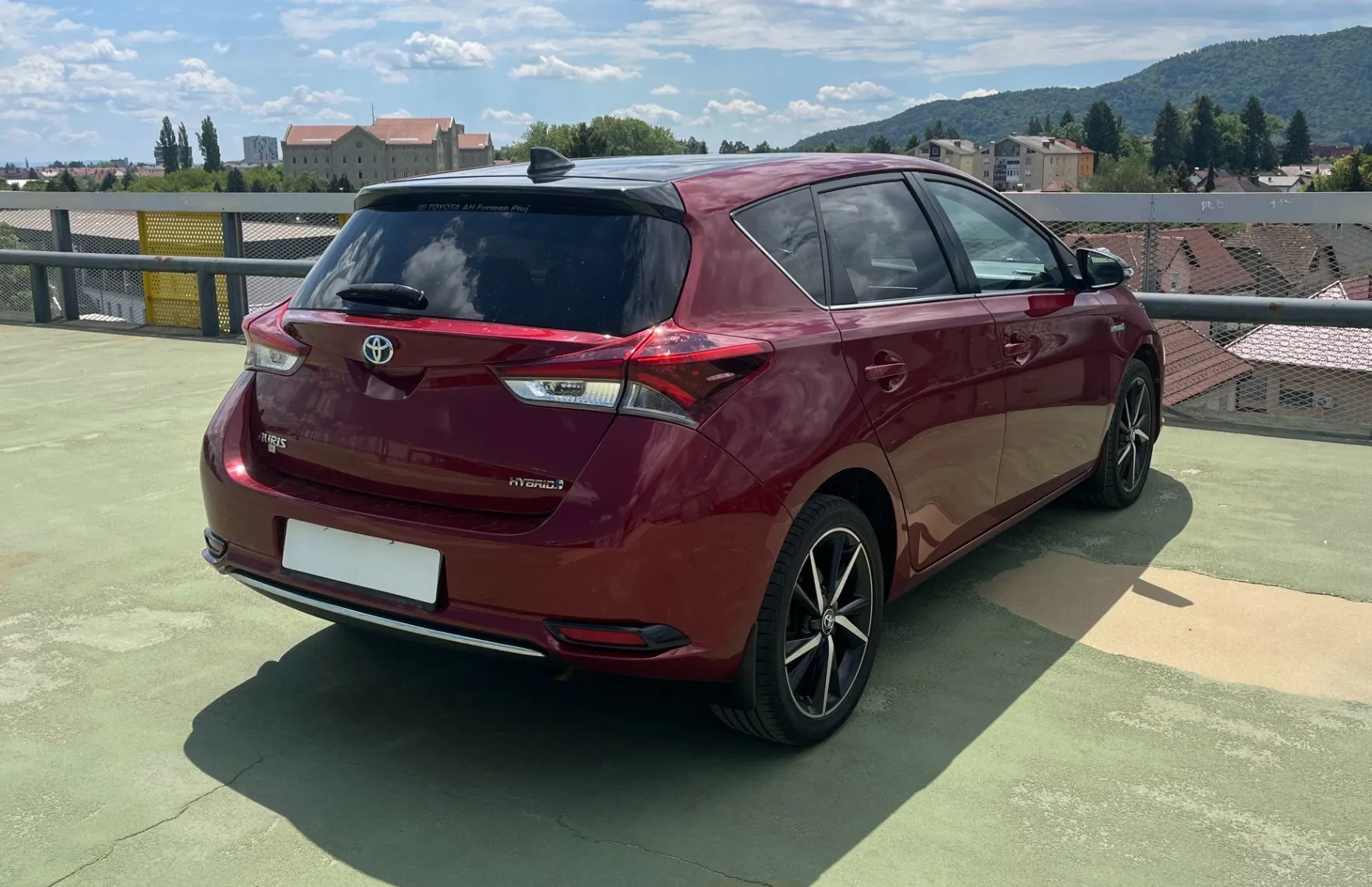 Zunanja slika - Toyota Auris - Hybrid 1.8 VVT-i Black Edition Avt. VZR. KAM. TEMP - 6