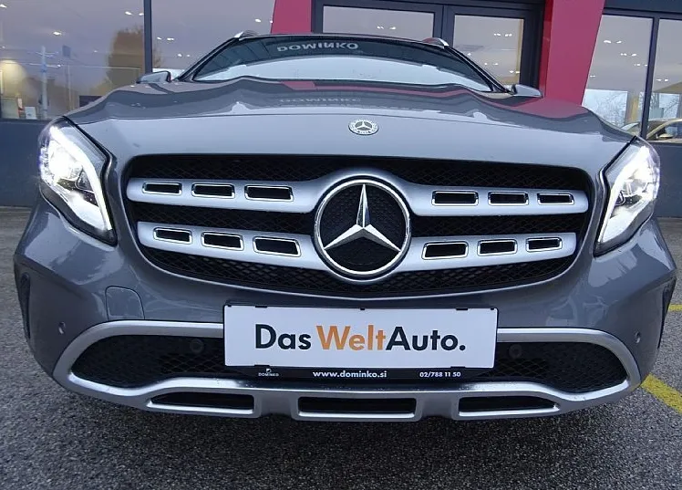 Zunanja slika - Mercedes-Benz GLA-Razred - GLA 180 AVT.-122KM - KOT NOV -NAVI-GRETJE SEDEŽEV - 2