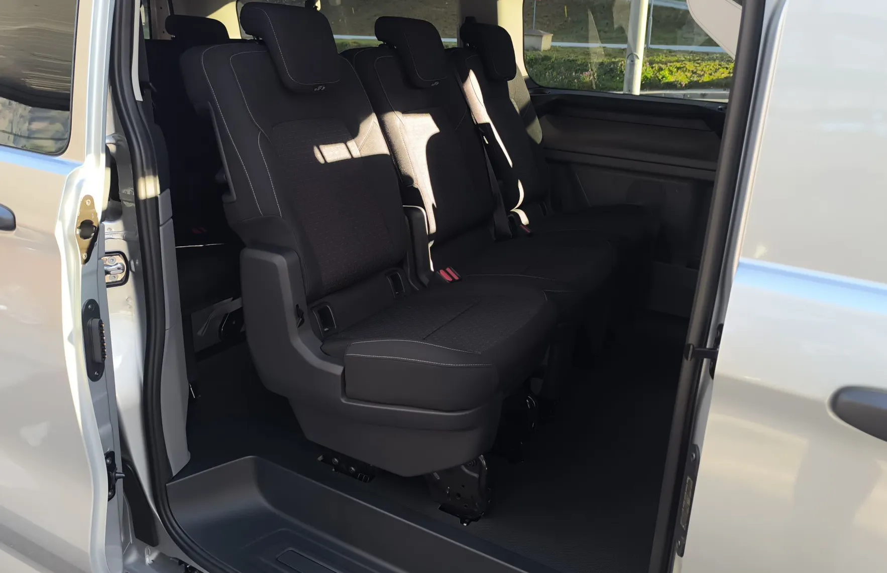 Zunanja slika - Ford Transit - Custom E- - 15