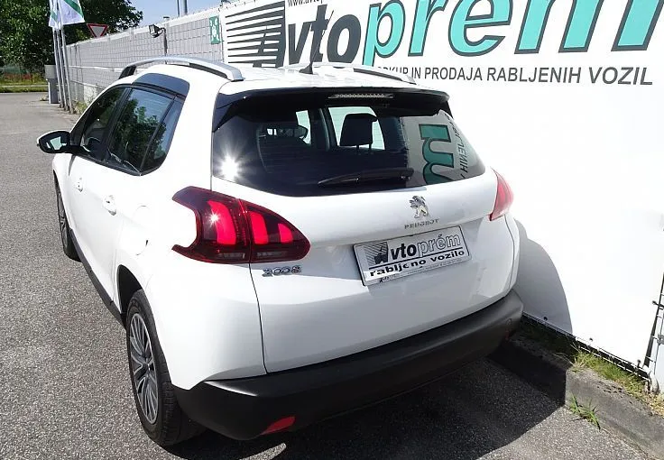 Zunanja slika - Peugeot 2008 - 1.2 - VELIKI SERVIS - 1. LASTNIK - FINANCIRANJE - 4