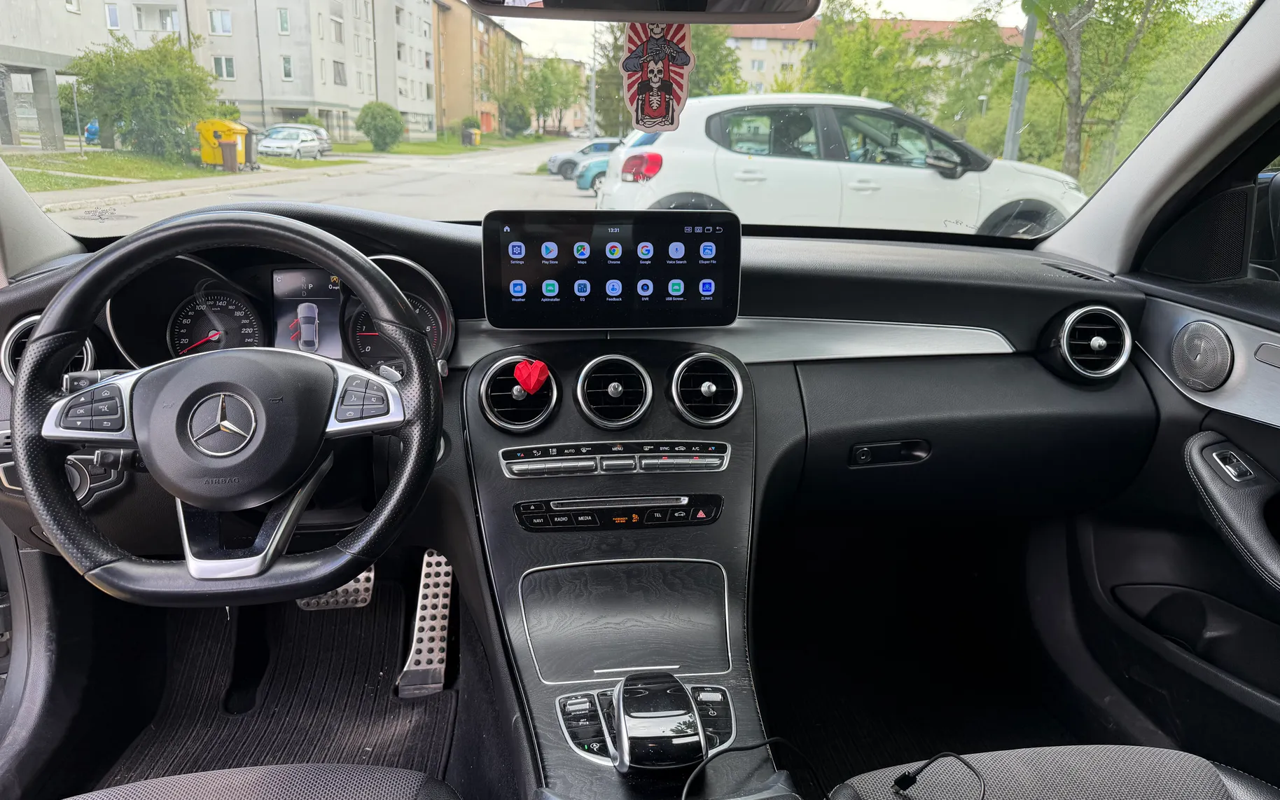 Notranja slika - Mercedes-Benz C-Razred - C 200 d T AMG Line Avt. - 4
