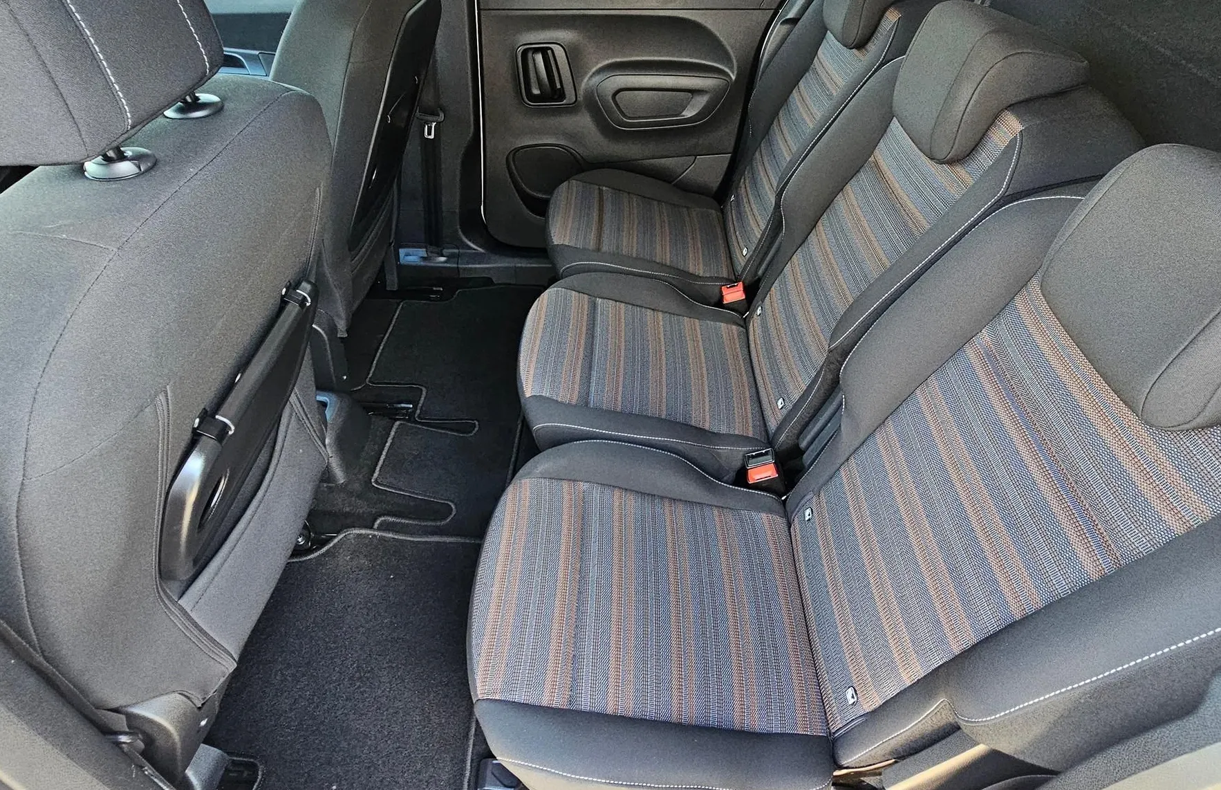 Zunanja slika - Opel Combo - 1.5 CDTI-Life-AUT. Le 125.000km-ODLIČEN-LED-Start- - 4