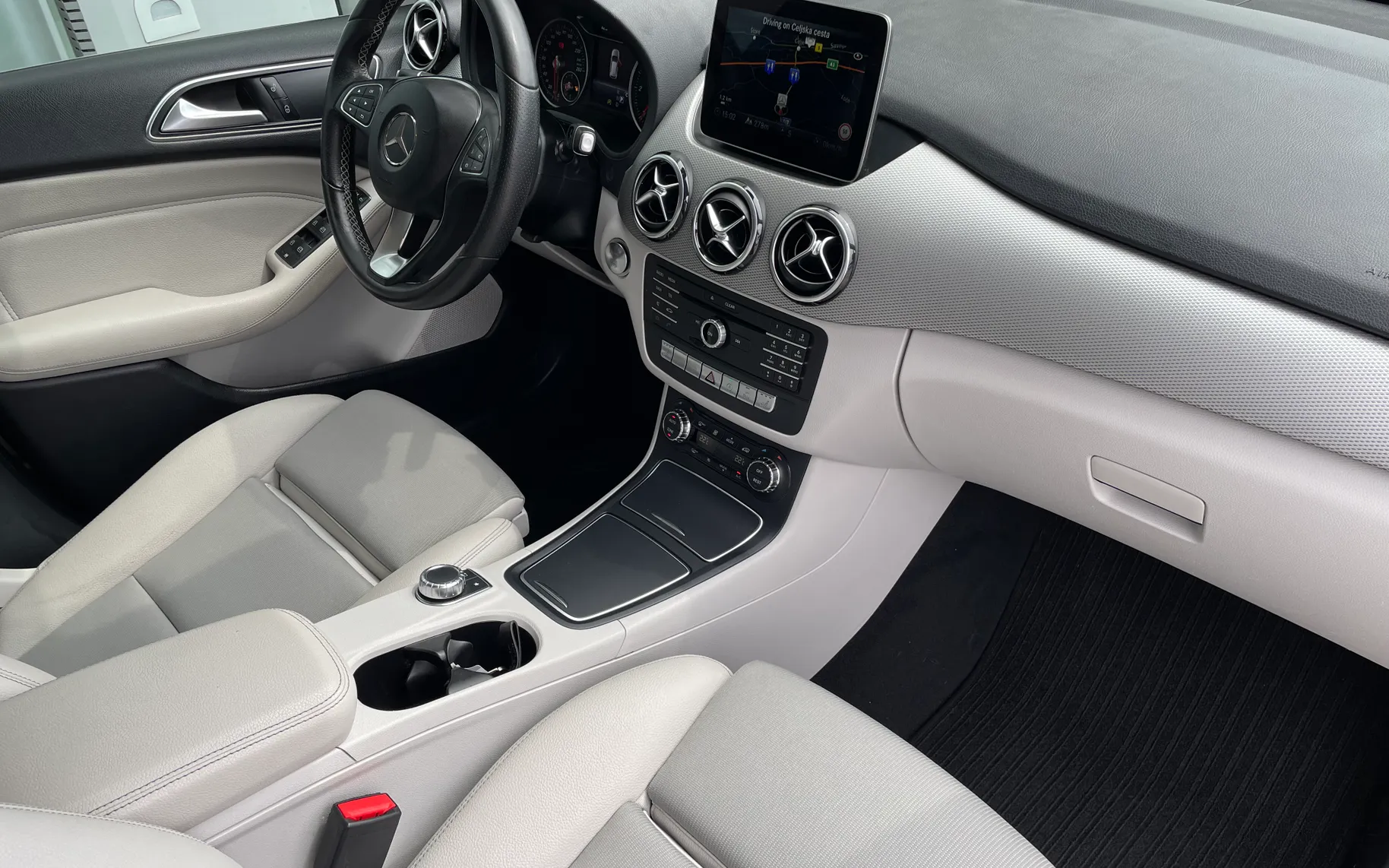 Zunanja slika - Mercedes-Benz B-Razred - 200D-AUT-STYLE-LED-NAVI-SLO-TOP - 8