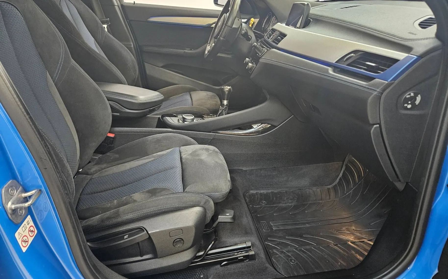 Notranja slika - BMW serija X2: - X2 sDrive18d M Sport... - 9