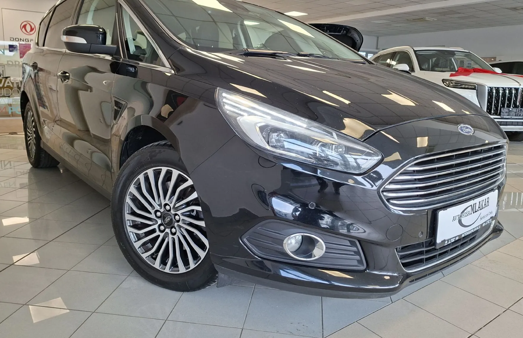 Zunanja slika - Ford S-MAX - 2.0 EcoBlue 110 kW FWD Titanium Auto-LED-NAVI- - 1
