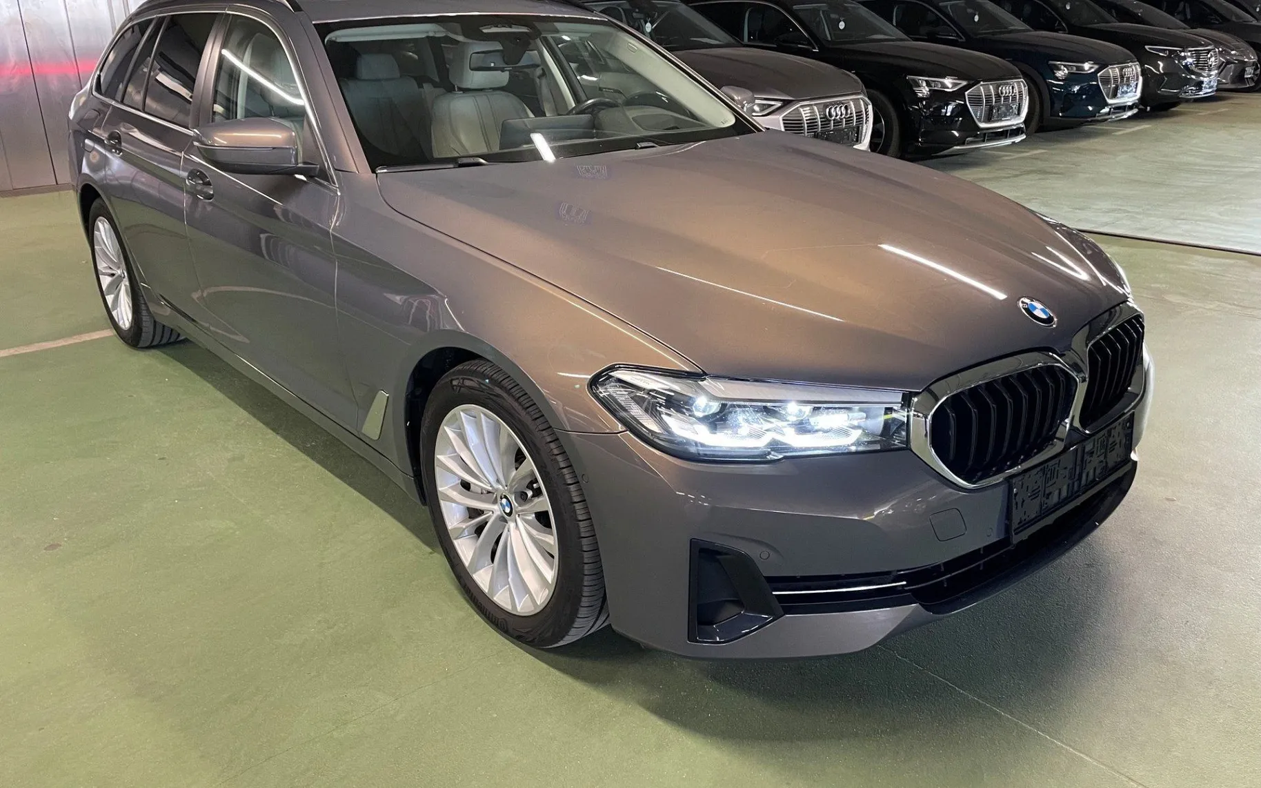 Zunanja slika - BMW Serija 5 - 530d xDrive Touring Avt. LED.NAVI.KAMERA.OGR.SEDEŽ - 2