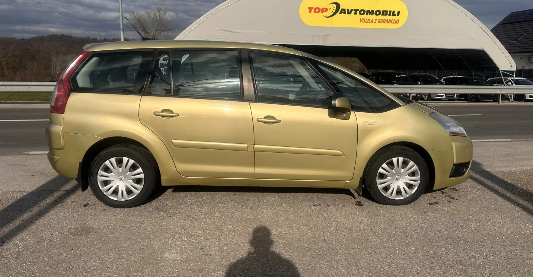 Zunanja slika - Citroën C4 Grand Picasso - 1.8i 16V SLOVENSKO VOZILO KLIMA 7 SEDEŽEV - 10