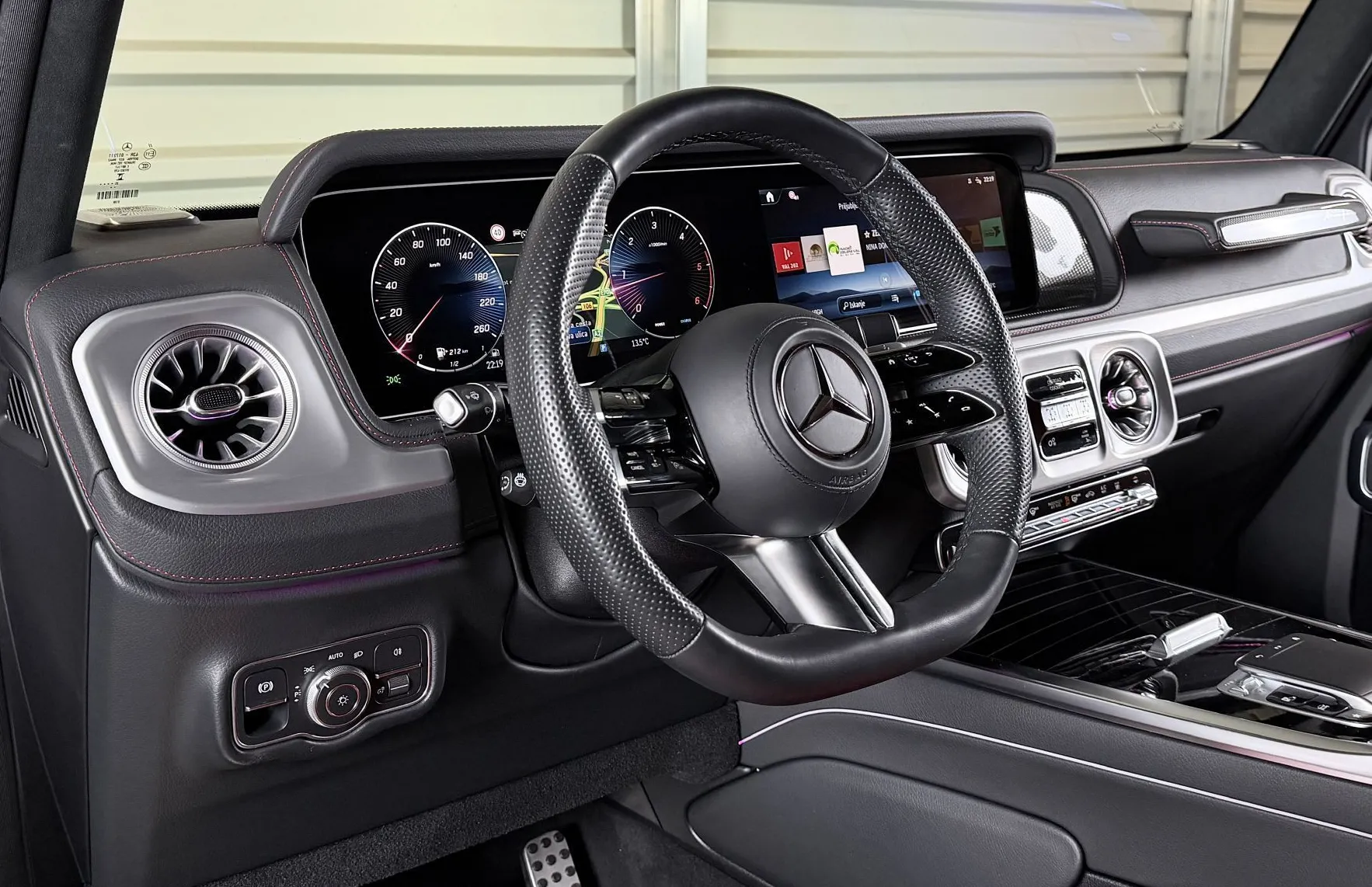 Zunanja slika - Mercedes-Benz G-Razred - G 450D - AMG- PANO - BURM. - 360 KAM. - GRET. SED - 8