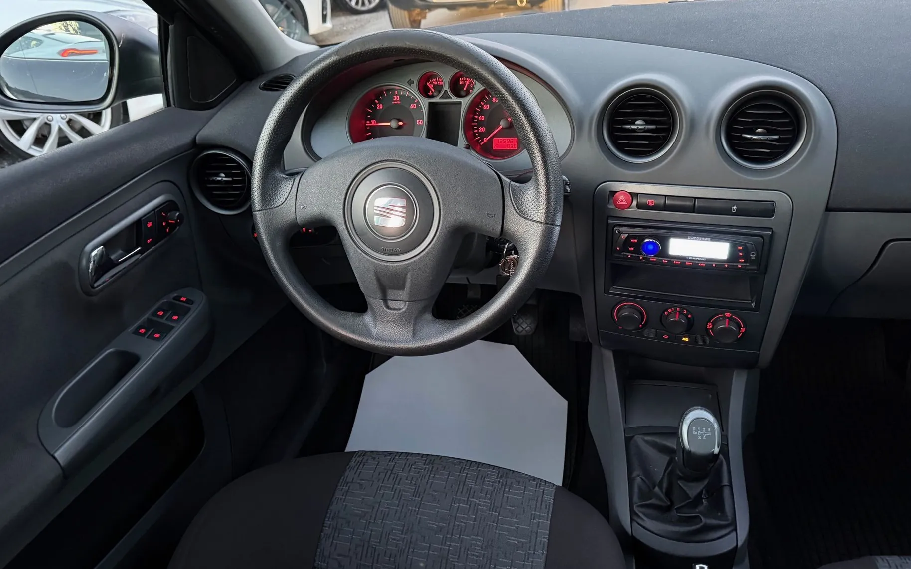 Zunanja slika - Seat Ibiza - 1.4 TDI STYLE 2.LASTNICA KLIMA ALU 16 - 17
