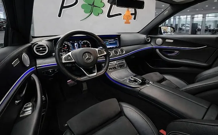 Zunanja slika - Mercedes-Benz E-Razred - E 220 d AMG LINE - 6