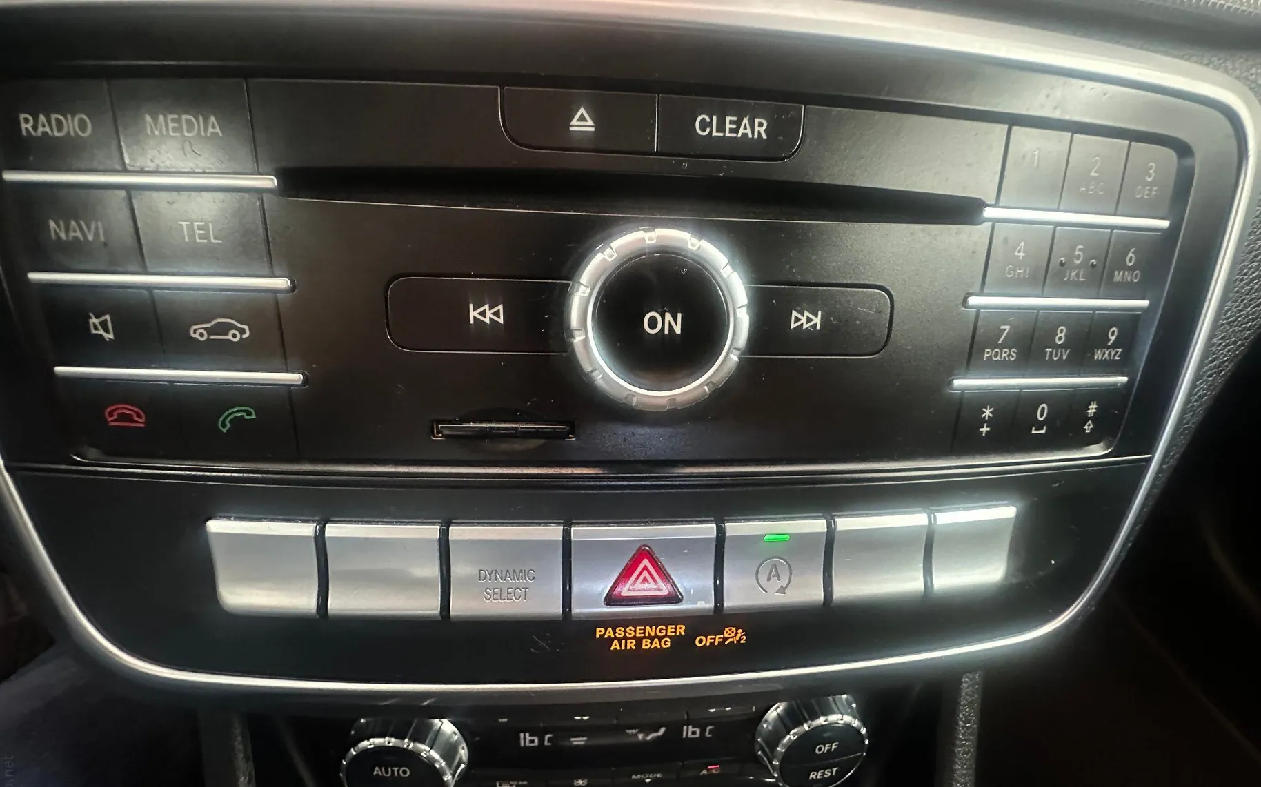 Zunanja slika - Mercedes-Benz GLA-Razred - GLA 180 Avt.KAMERA.USNJE.LED.NAVI. - 19