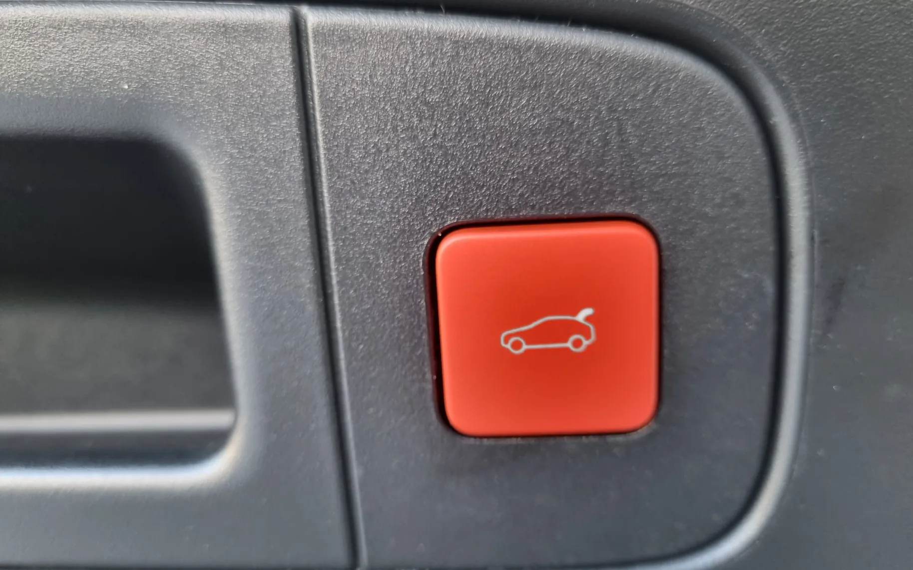 Zunanja slika - Citroën C5X - C5 X 1.6 PHEV SHINE PACK Avtomatik - POTRJENA SERVISNA - 13