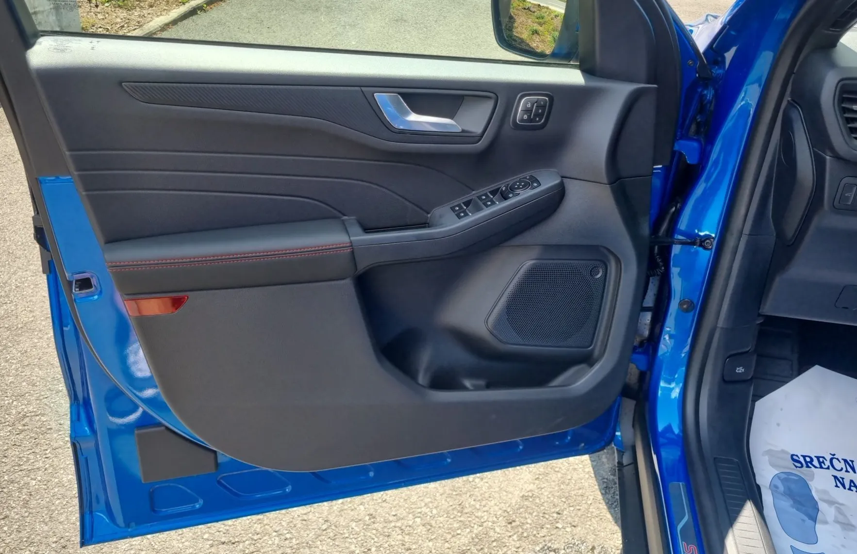 Zunanja slika - Ford Kuga - St-Line X 1.5 EcoBoost 186KM A8 - 12