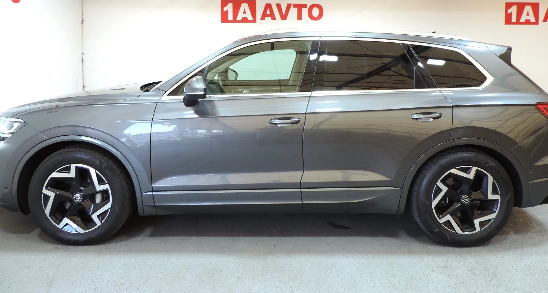 Zunanja slika - Volkswagen Touareg - 4motion V6 TDI BMT R-Line Final Edition Tiptronic - 8