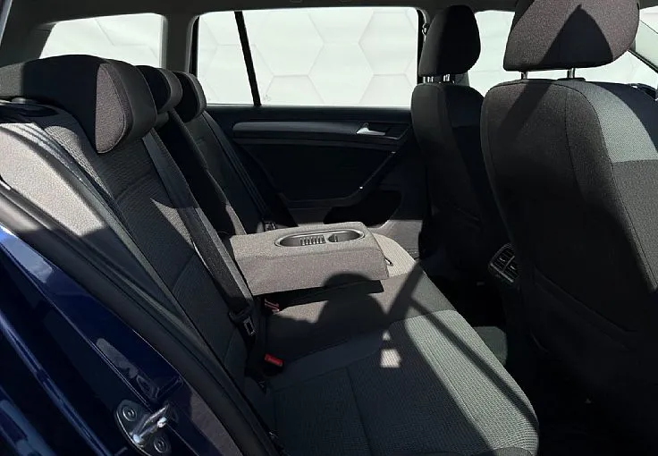 Zunanja slika - VW Golf - Variant 1.6 TDI - LED - NAVI - VELIK EKRAN - ALU15 - PDC2x - 10