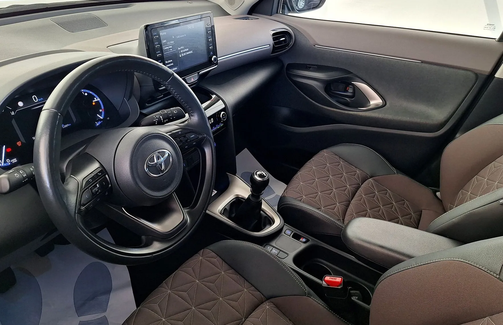 Zunanja slika - Toyota Yaris Cross - 1.5 VVT-iE Elegant MT6 - 11