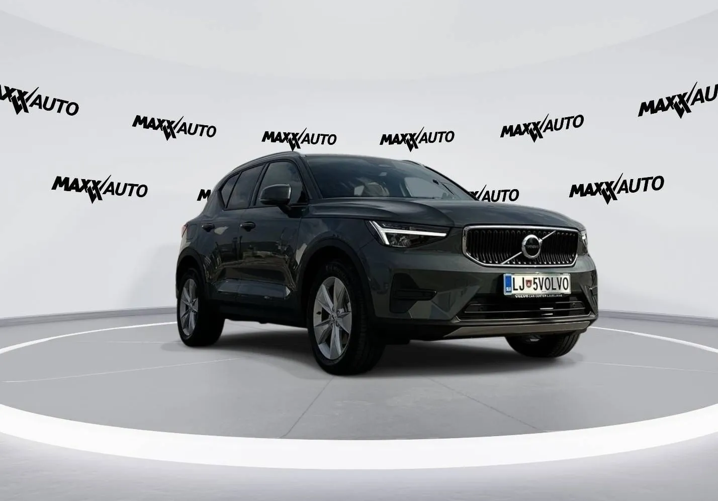Zunanja slika - Volvo XC40 - B3 P Core Avt - 3
