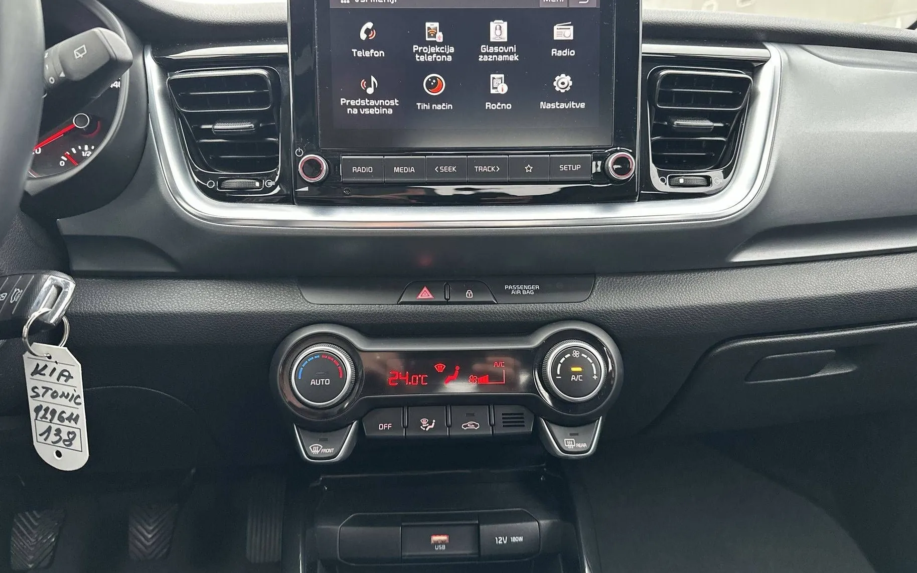 Notranja slika - KIA Stonic - 1.2 DPI LX Urban ISG - 18