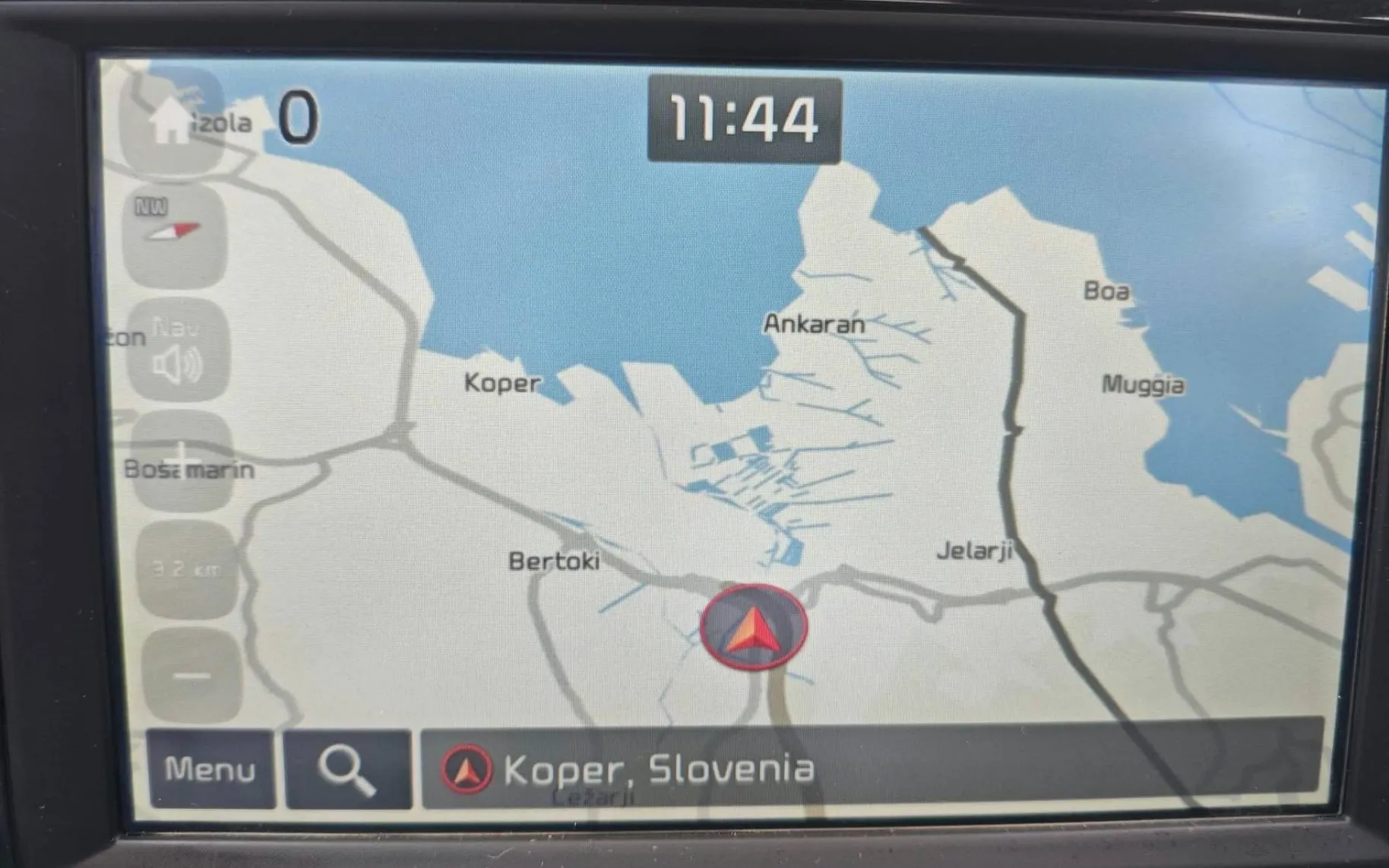 Notranja slika - KIA Stonic - 1.25 MPI 1.LASTNIK KAMERA NAVIG. KREDIT BREZ POLOG - 9
