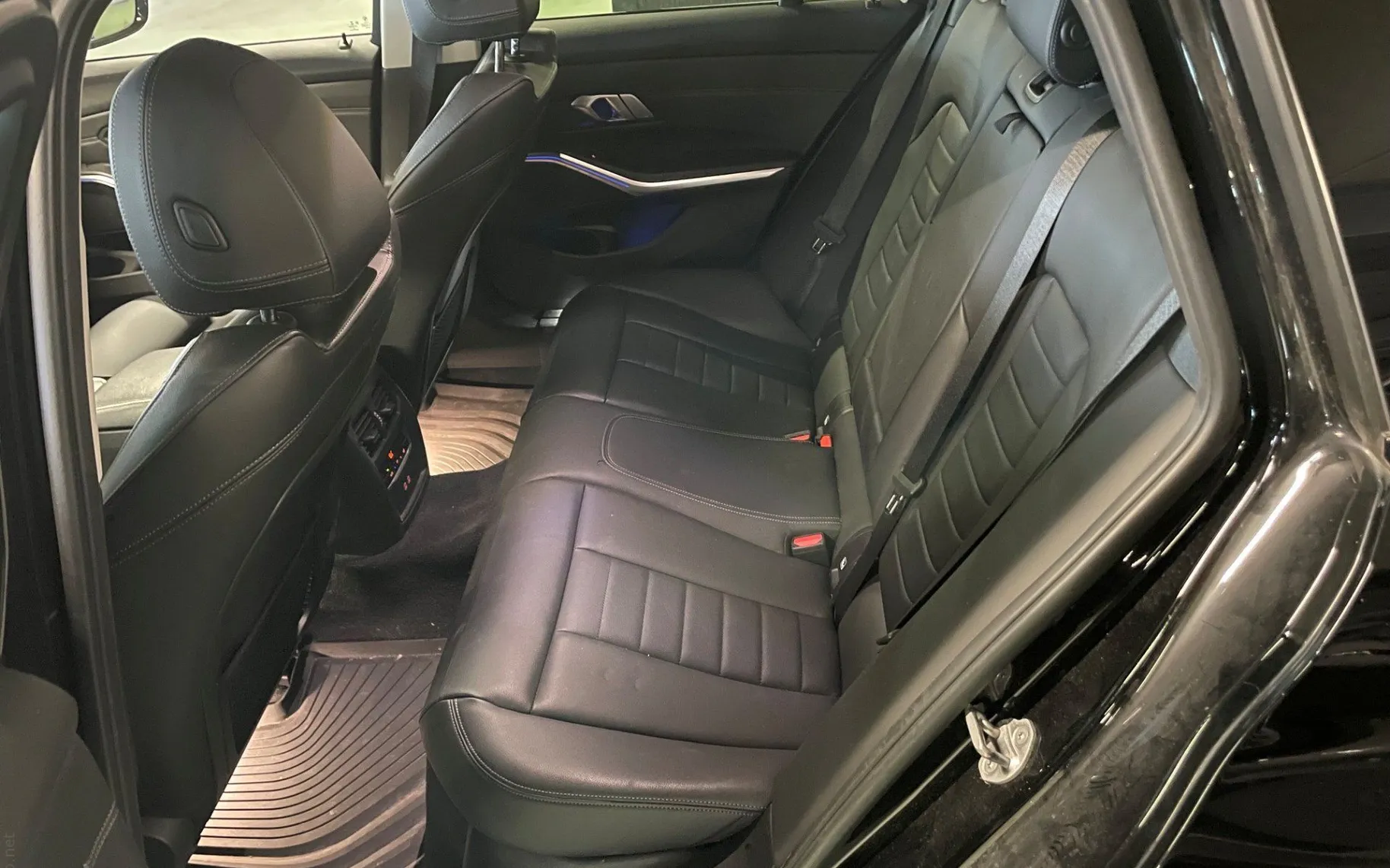 Zunanja slika - BMW Serija 3 - 320d XDrive Sport Line Avt.LED.NAVI.KAMERA.OGR.SE - 27