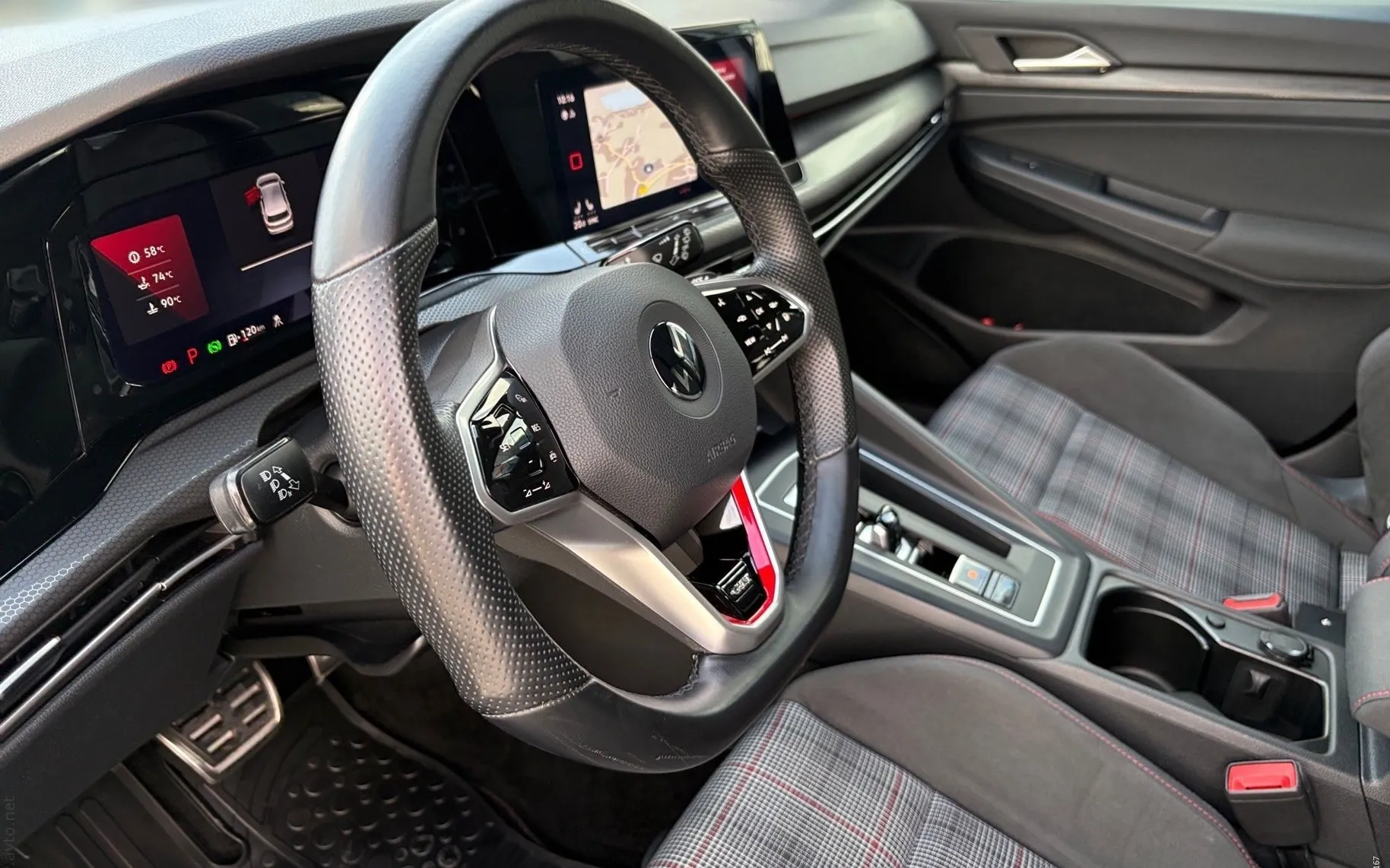 Notranja slika - Volkswagen Golf - 2.0 TSI DSG GTI - 7