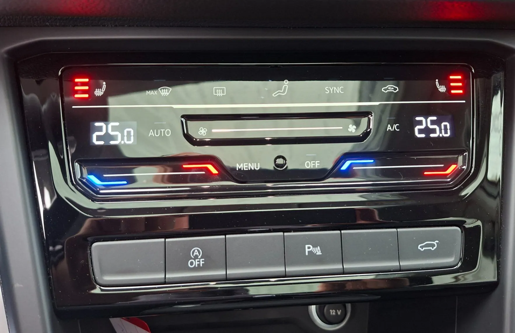 Zunanja slika - Volkswagen Touran - 2.0 TDI Highline DSG - Slo poreklo - 1. Lastnik - 18